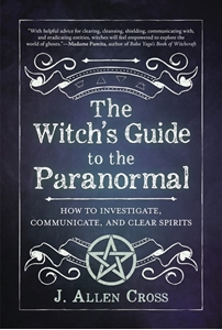 Bild på The Witch's Guide to the Paranormal